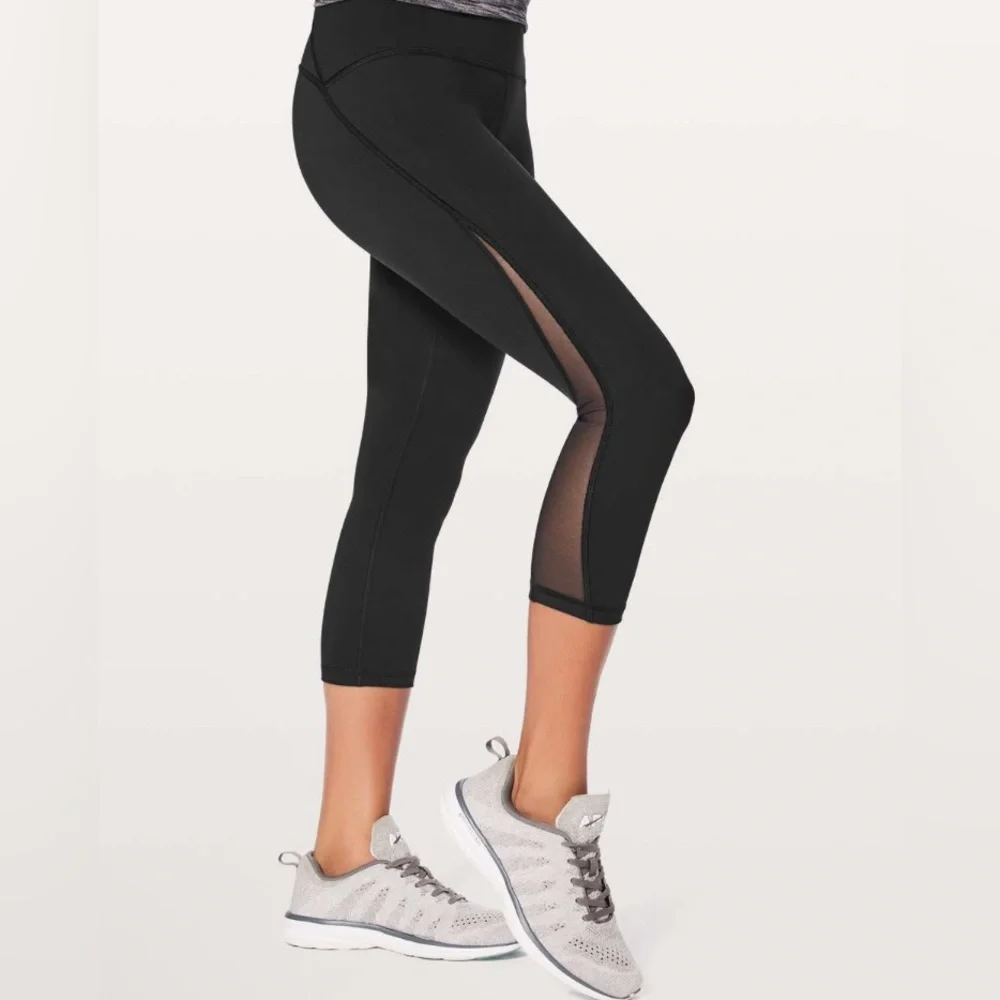 Lululemon Train Times Crop Black size 6 leggings smooth breathable exercise‎ gym
